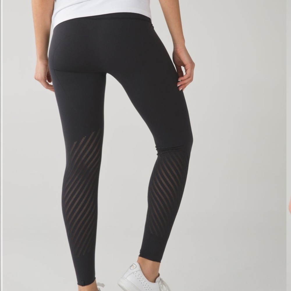 Lululemon Enlighten Tight